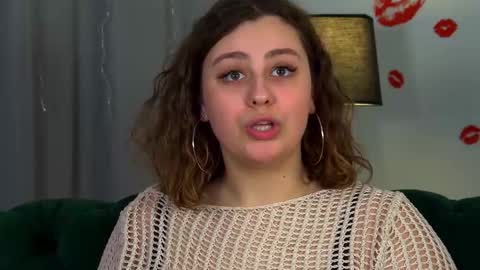 Snapshot of marymurrays chatting on February 12, 7:36 am MaryMurrays online show from February 12, 7:36 am