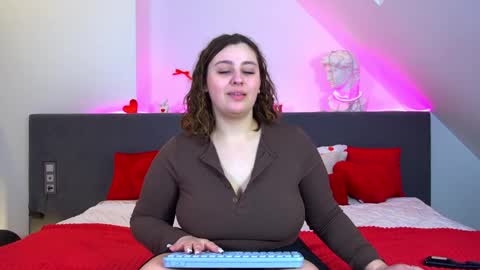 Snapshot of marymurrays chatting on March 1, 6:43 pm MaryMurrays online show from March 1, 6:43 pm