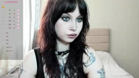 Snapshot of marynixoxo chatting on January 7, 7:22 am Mary x online show from January 7, 7:22 am