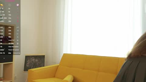 Hi Im Olivia Im new here3 online show from April 3, 3:04 am