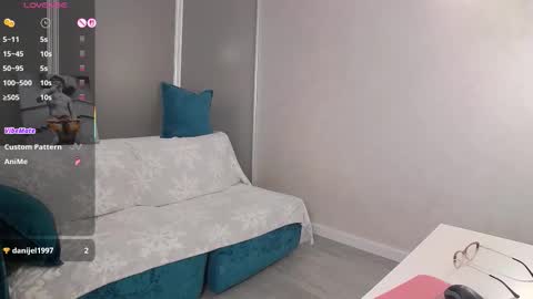 Snapshot of marysantamonika chatting on November 15, 5:20 pm Mary online show from November 15, 5:20 pm