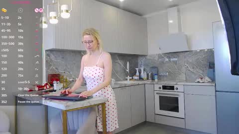 Mary online show from March 12, 8:20 am