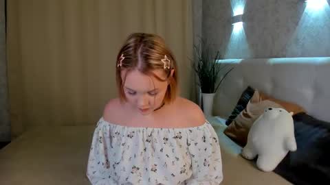 Mary online show from February 1, 9:19 am