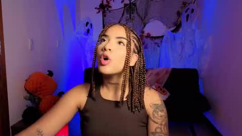 maryybellax online show from October 29, 11:39 pm