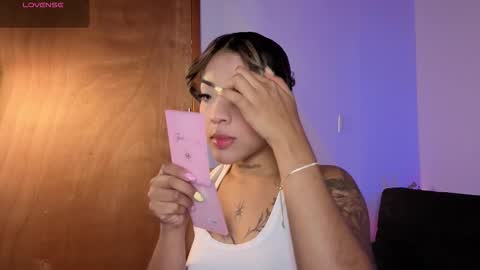 maryybellax online show from November 9, 10:30 pm