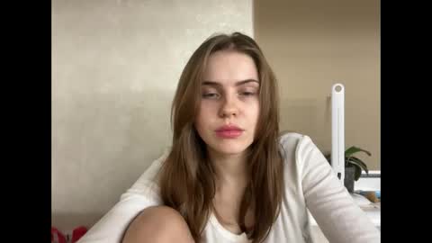 MaryYourr online show from December 13, 9:42 pm