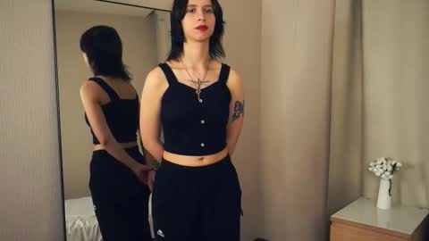 Emily online show from January 18, 9:29 pm