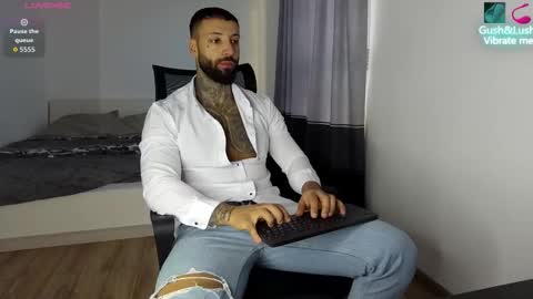 masculineguy69 online show from October 19, 5:08 am