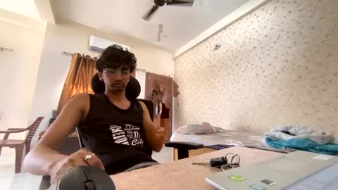 Snapshot of maskboyz2003 chatting on October 6, 3:37 am maskboyz2003 online show from October 6, 3:37 am