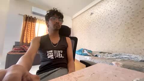 Snapshot of maskboyz2003 chatting on October 11, 2:44 am maskboyz2003 online show from October 11, 2:44 am