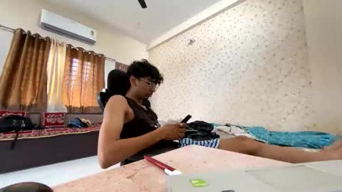 Snapshot of maskboyz2003 chatting on October 15, 4:23 am maskboyz2003 online show from October 15, 4:23 am