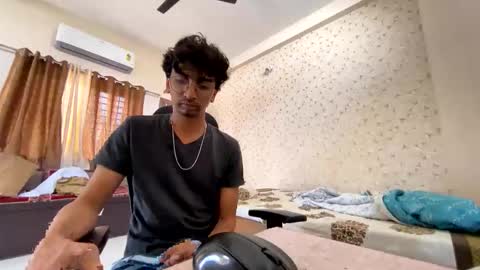 Snapshot of maskboyz2003 chatting on October 21, 5:08 am maskboyz2003 online show from October 21, 5:08 am