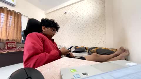 Snapshot of maskboyz2003 chatting on November 15, 5:38 am maskboyz2003 online show from November 15, 5:38 am