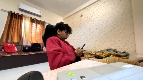 Snapshot of maskboyz2003 chatting on November 20, 2:34 am maskboyz2003 online show from November 20, 2:34 am