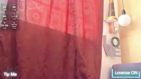 Snapshot of maskedgirl01 chatting on November 10, 8:08 pm Scarlet online show from November 10, 8:08 pm