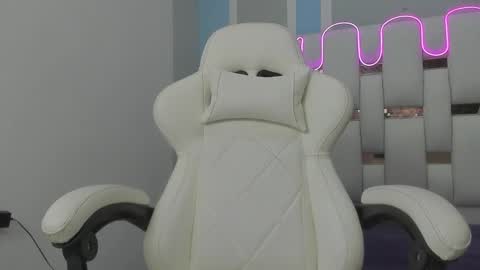 Scarlet  online show from December 18, 7:20 pm