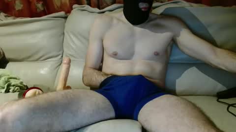maskedhornyman online show from January 14, 10:25 pm