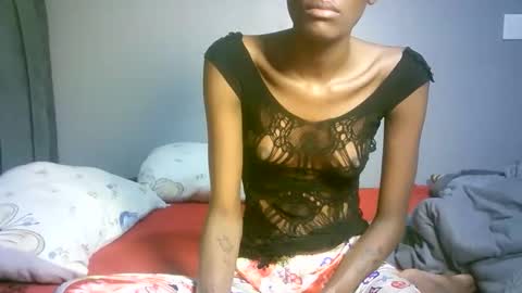 Snapshot of maskgang001 chatting on November 10, 2:10 am maskgang001 online show from November 10, 2:10 am