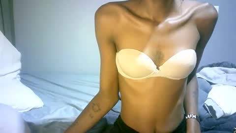 Snapshot of maskgang001 chatting on November 24, 4:01 am maskgang001 online show from November 24, 4:01 am