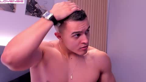 Snapshot of mason_bennet chatting on October 19, 11:05 pm Mason Bennet online show from October 19, 11:05 pm