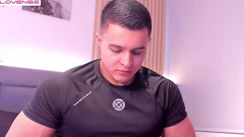 Snapshot of mason_bennet chatting on December 13, 8:47 pm Mason Bennet online show from December 13, 8:47 pm