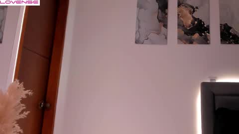 Snapshot of mason_bennet chatting on December 14, 9:41 pm Mason Bennet online show from December 14, 9:41 pm