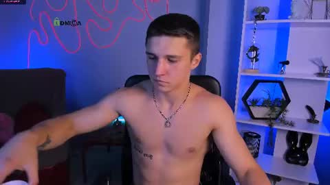 Snapshot of mason_drake_ chatting on July 10, 5:56 am Drake online show from July 10, 5:56 am