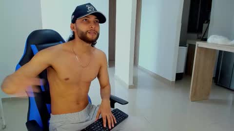 Snapshot of massatgeserotics chatting on October 26, 9:53 pm I Am Odin online show from October 26, 9:53 pm