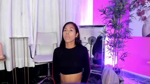 massielhot online show from May 20, 9:43 pm