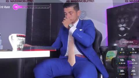 I am Massimo online show from December 17, 2:22 pm