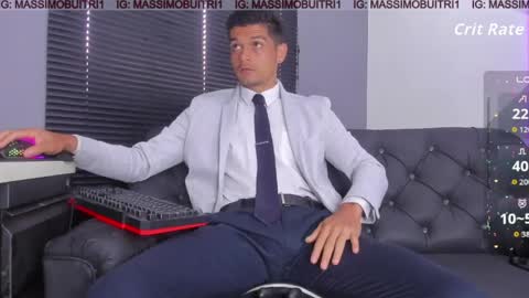 Snapshot of massimo_g chatting on April 6, 12:28 pm I am Massimo online show from April 6, 12:28 pm