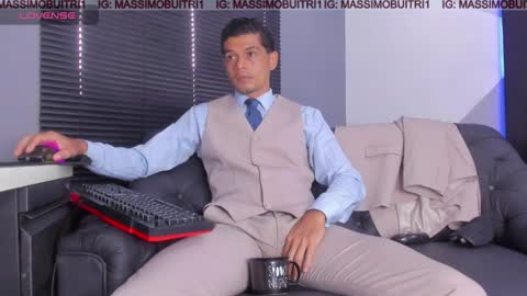 Snapshot of massimo_g chatting on May 8, 1:16 pm I am Massimo online show from May 8, 1:16 pm