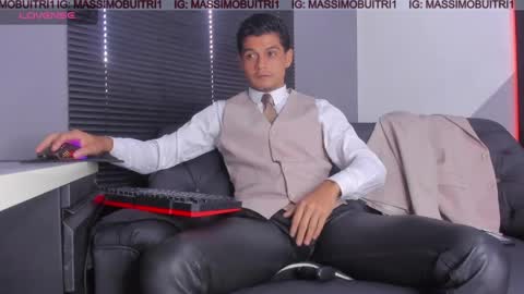 Snapshot of massimo_g chatting on May 15, 12:34 pm I am Massimo online show from May 15, 12:34 pm