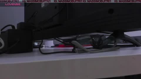 Snapshot of massimo_g chatting on June 3, 12:19 pm I am Massimo online show from June 3, 12:19 pm