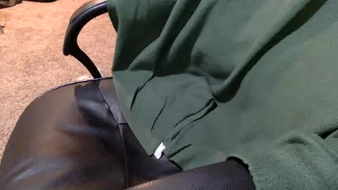 Snapshot of massive_abrasions69 chatting on October 1, 3:12 am Massive Abrasions online show from October 1, 3:12 am