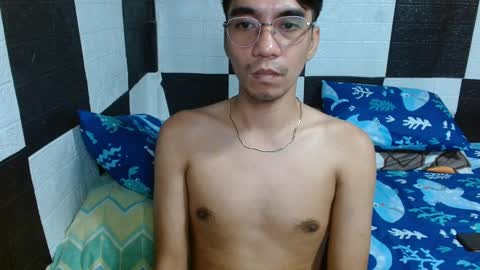 massive_boner02 online show from December 9, 3:00 pm