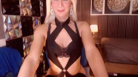 massivecockasiants online show from June 15, 3:25 pm