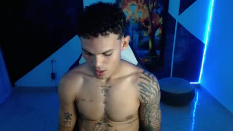 Snapshot of master_black777 chatting on February 23, 9:01 pm master_black777 online show from February 23, 9:01 pm