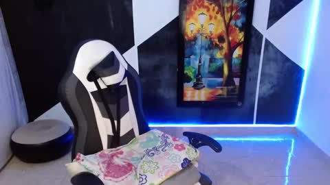 Snapshot of master_black777 chatting on March 15, 3:51 pm master_black777 online show from March 15, 3:51 pm