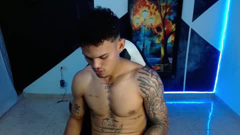 Snapshot of master_black777 chatting on March 27, 2:39 pm master_black777 online show from March 27, 2:39 pm