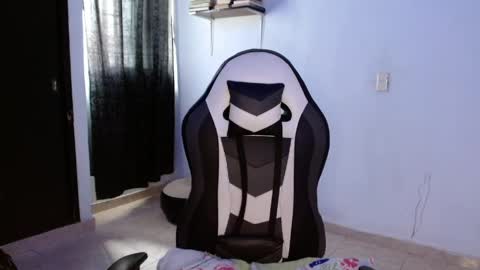 Snapshot of master_black777 chatting on April 8, 3:56 pm master_black777 online show from April 8, 3:56 pm