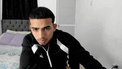 master_boy28 online show from December 2, 7:03 am