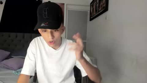 master_boy28 online show from May 13, 4:32 am