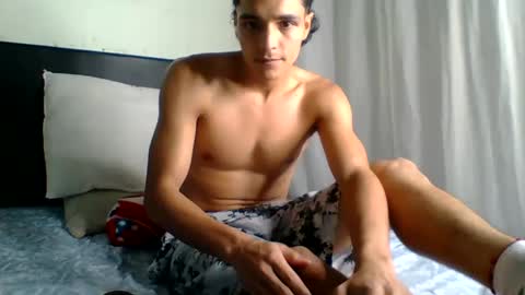 Snapshot of master_dominant_777 chatting on February 25, 5:52 am master_dominant_777 online show from February 25, 5:52 am