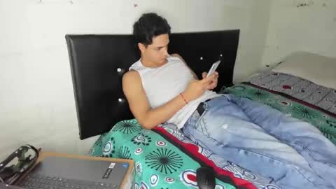 Snapshot of master_dominant_777 chatting on September 9, 11:26 pm master_dominant_777 online show from September 9, 11:26 pm