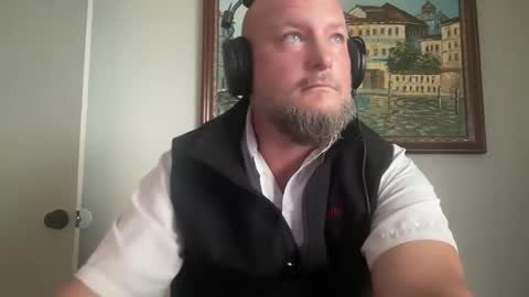 Snapshot of master_draven1 chatting on December 18, 8:59 pm Daddy Draven online show from December 18, 8:59 pm