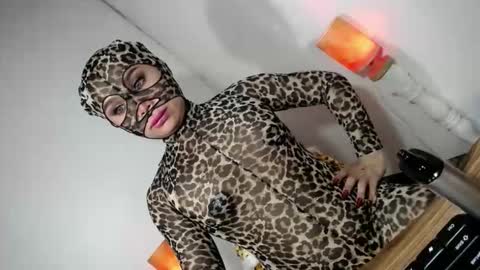 Snapshot of master_mistress_of_all chatting on March 16, 5:55 am master_mistress_of_all online show from March 16, 5:55 am