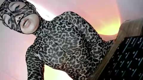 Snapshot of master_mistress_of_all chatting on March 27, 9:36 pm master_mistress_of_all online show from March 27, 9:36 pm