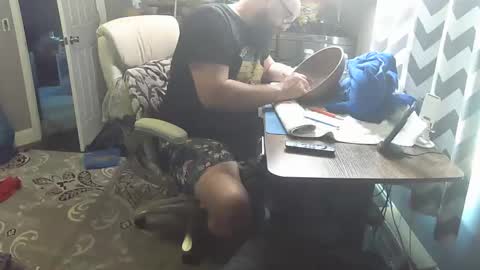 Snapshot of masterdurt chatting on February 26, 11:37 pm The Big Duurty online show from February 26, 11:37 pm