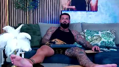 masterkingofmuscle online show from August 3, 9:15 am